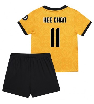 Wolves Hee-chan Hwang #11 Primera Equipación Niños 2025-26 Manga Corta (+ Pantalones cortos)